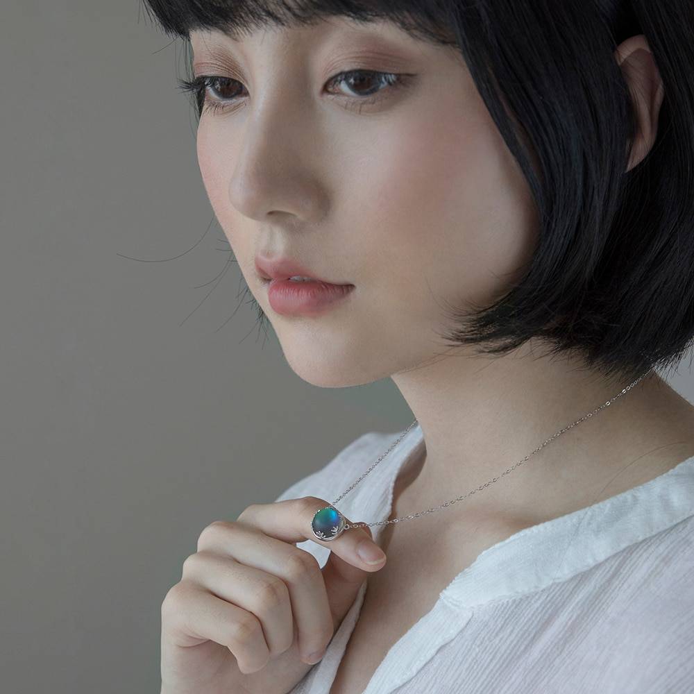 Women's Round Shaped Crystal Pendant Necklace Necklaces & Pendants Women's Jewelry