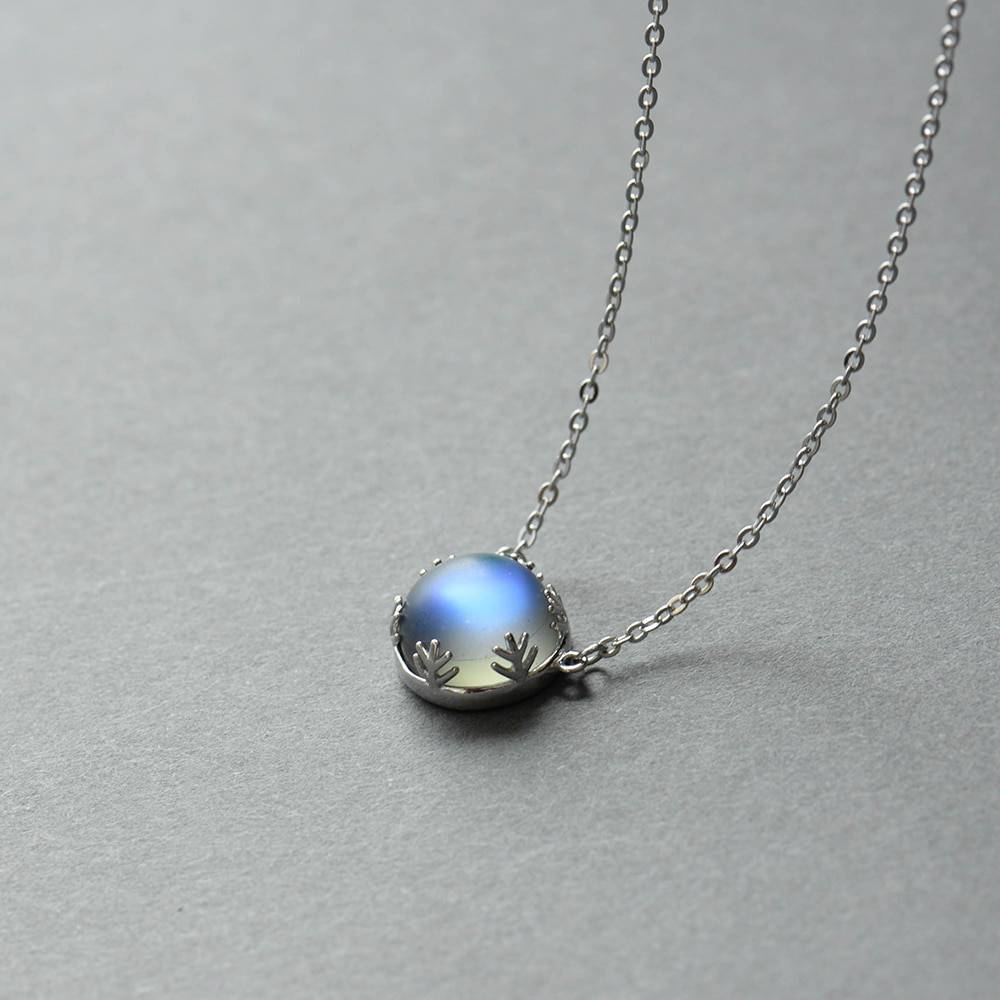 Women's Round Shaped Crystal Pendant Necklace Necklaces & Pendants Women's Jewelry