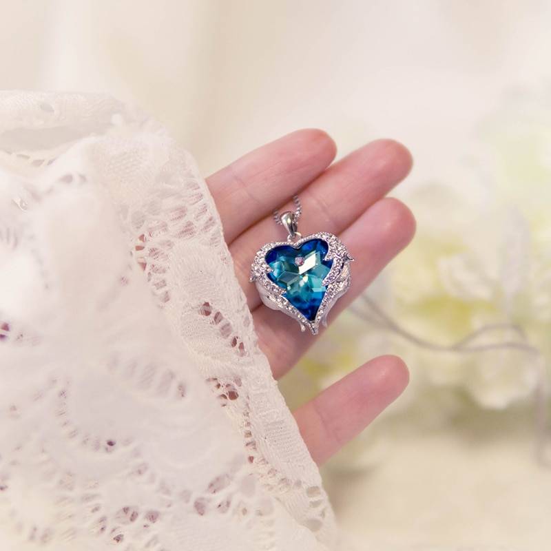 Women's Heart Shaped Crystal Pendant Necklace Necklaces & Pendants Women's Jewelry