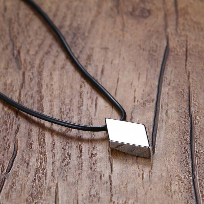Fashion Geometric Metal Men's Pendant Necklace Men's Jewelry Mens Pendants New Arrivals