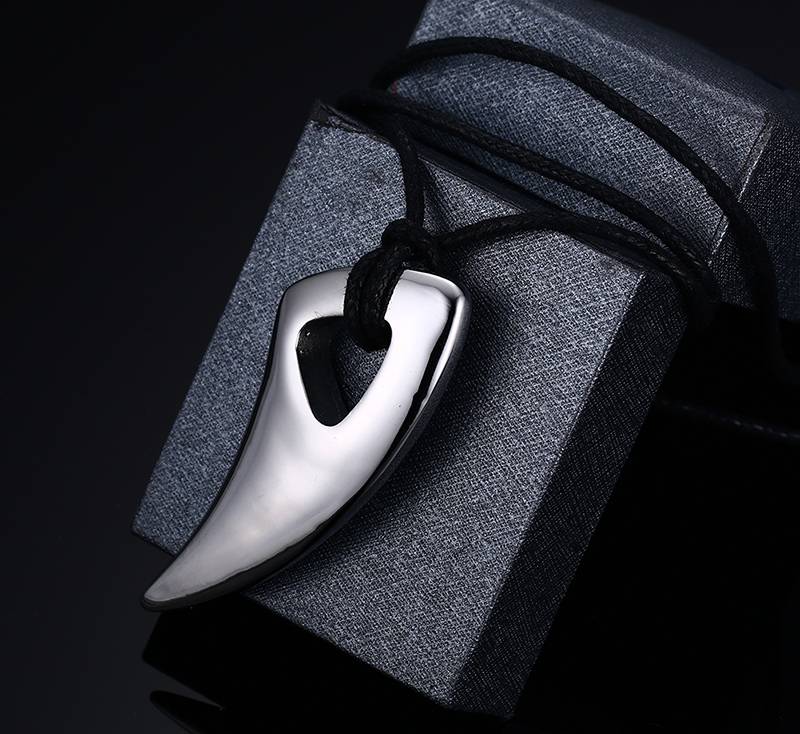 Men's Shark Fang Shaped Pendant Men's Jewelry Mens Pendants