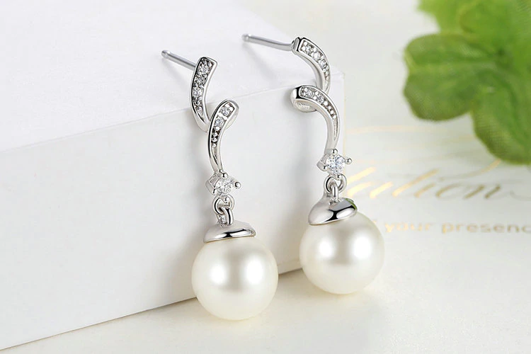 Elegant Silver Pearl Set Pendant Necklace Earrings | Jewelry Addicts