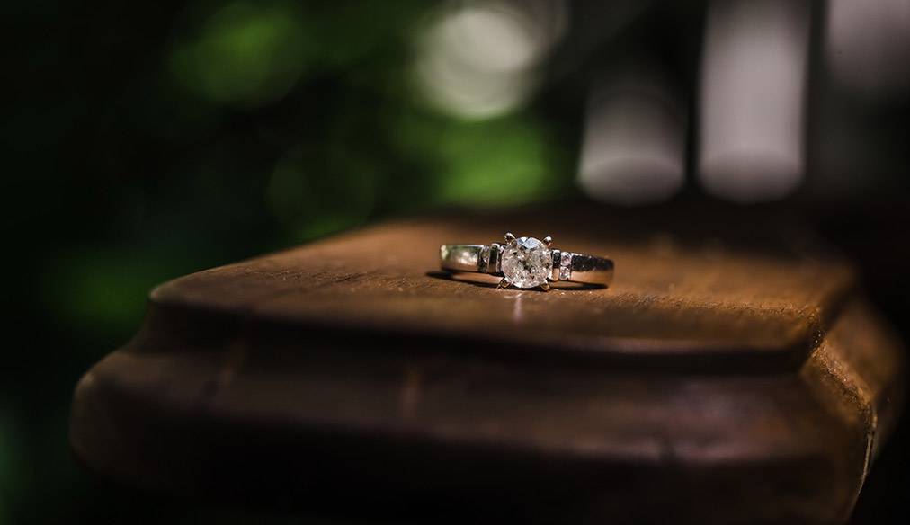 Jewelry Addicts Choosing an Engagement Ring Four Factors to Consider https://jwlraddicts.com/choosing-an-engagement-ring-four-factors-to-consider/