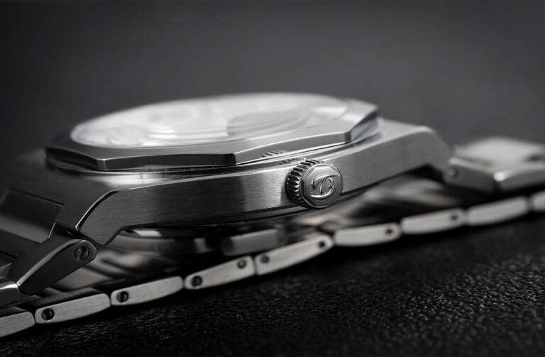 Jewelry Addicts The Bettimer B8001: A Tribute to Timeless Elegance and Precision https://jwlraddicts.com/?p=85170