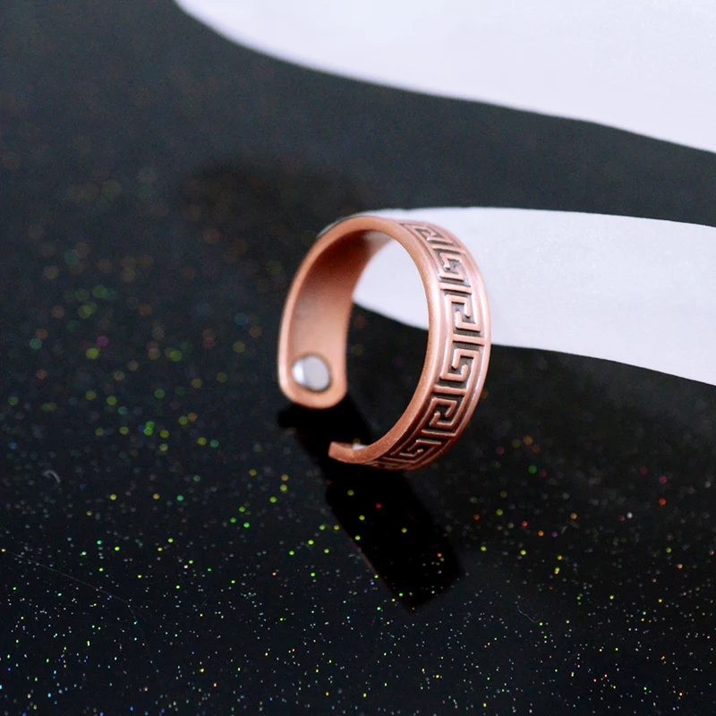Antique Women's Copper Maze Pattern Magnetic Ring