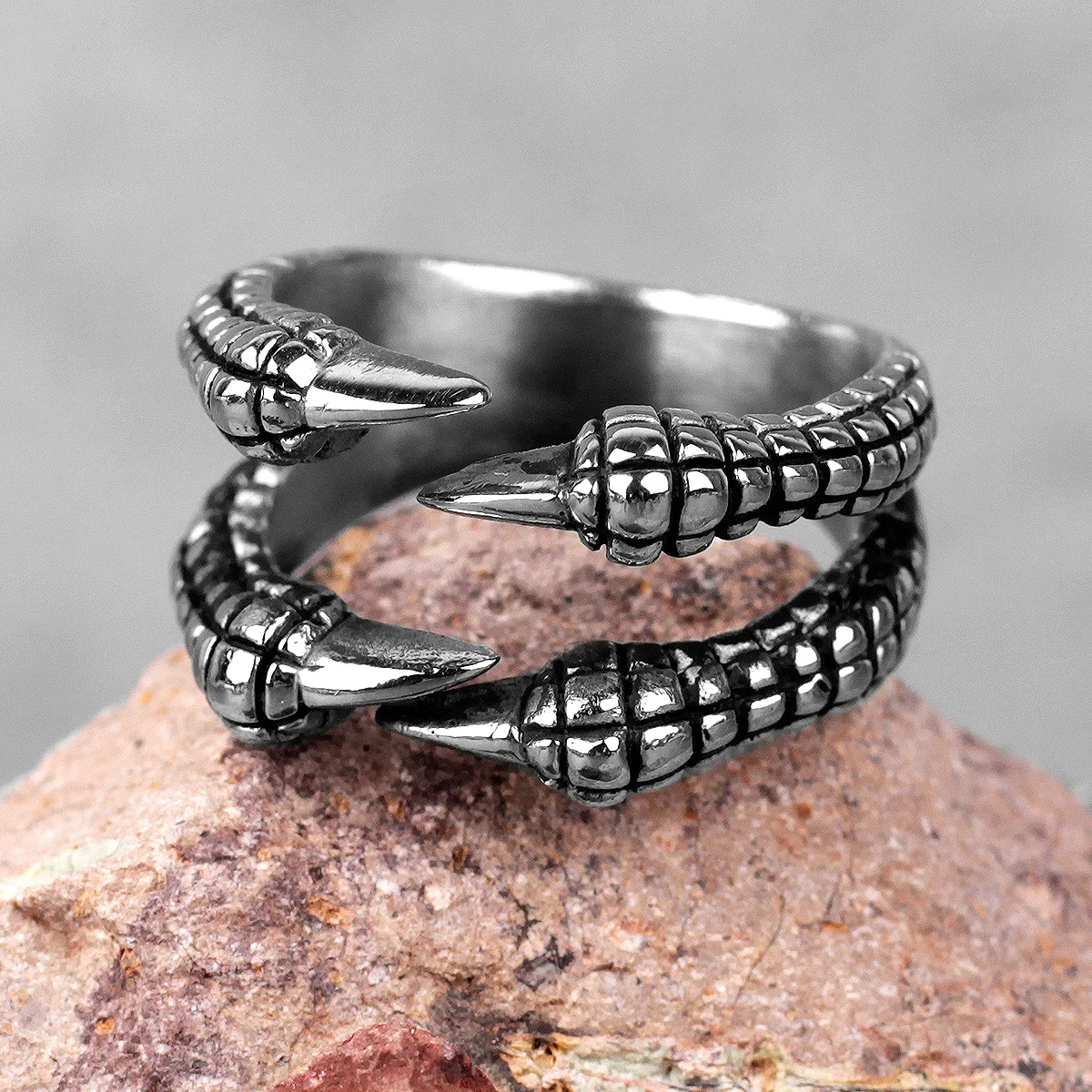 Vintage Style Dragon Claw Gothic Biker Ring