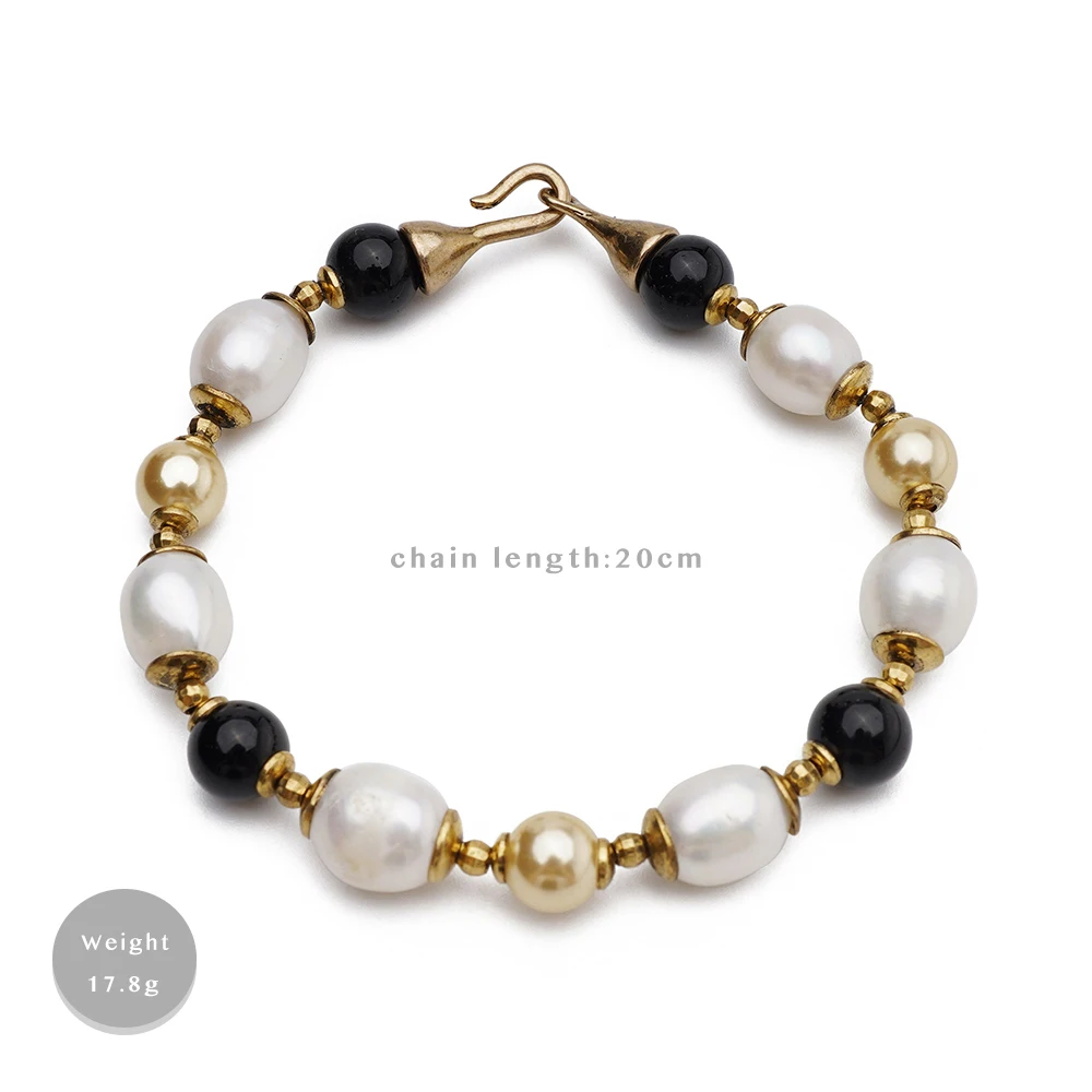 Boutique Vintage Off-white Charms Natural Pearl Bracelet
