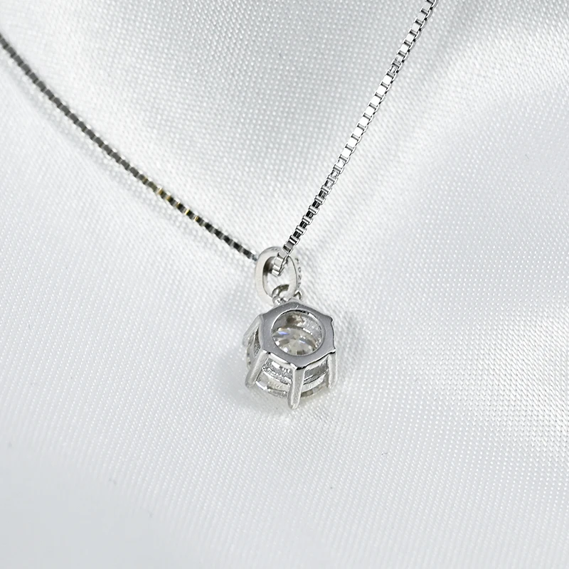 1 Carat Real Moissanite Pendant Necklace For Women