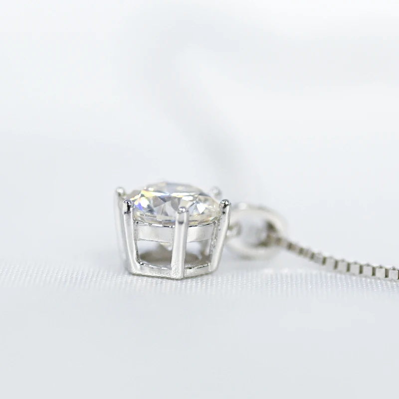 1 Carat Real Moissanite Pendant Necklace For Women