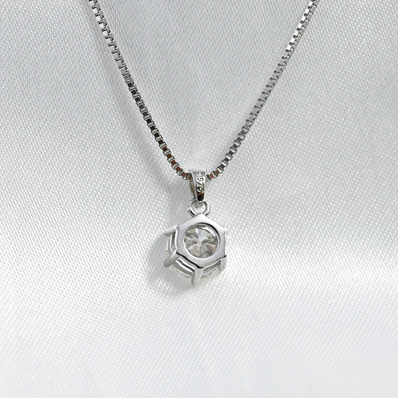 1 Carat Real Moissanite Pendant Necklace For Women