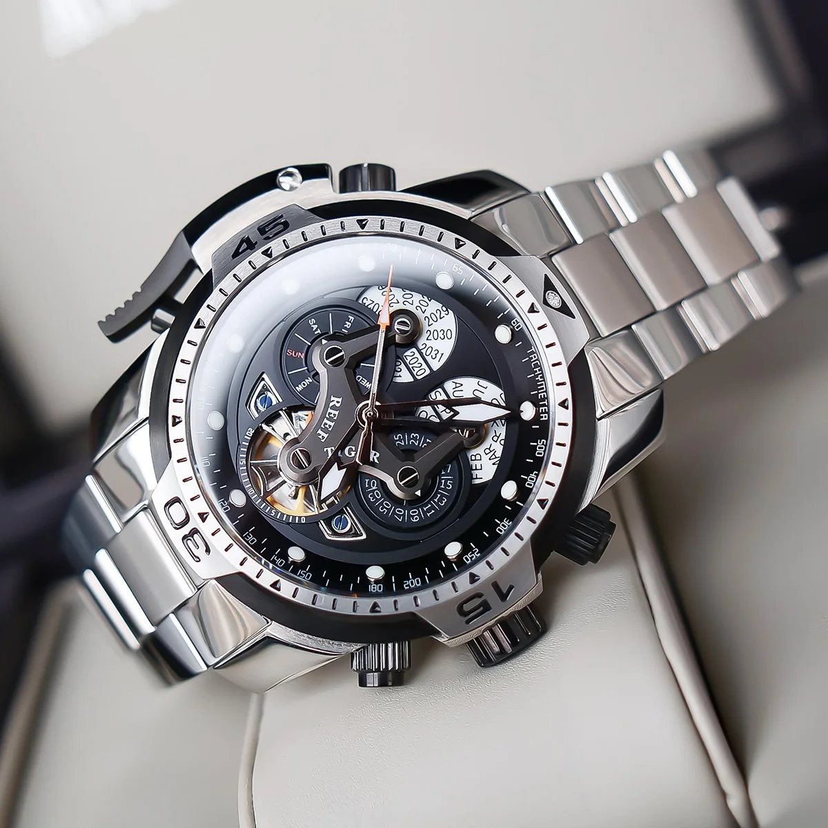 Reef Tiger/RT Designer Mens Sport Watch Perpetual Calendar