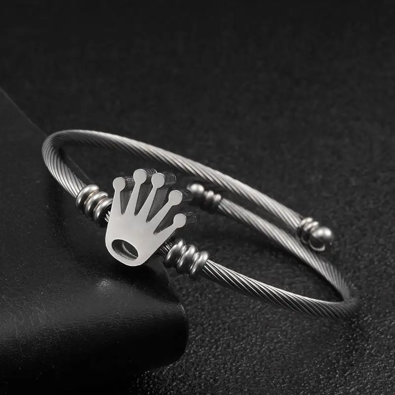 Fashion Crown Stainless Steel Twisted Charm Bangle