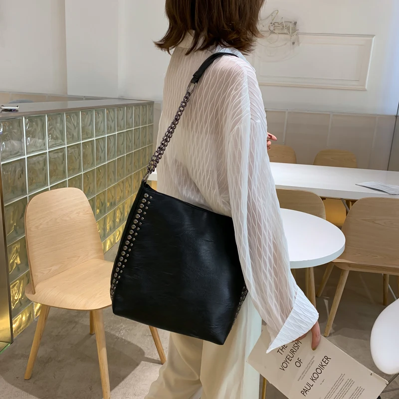 Casual Rivet Shoulder Bag Womens Chain Crossbody Bags