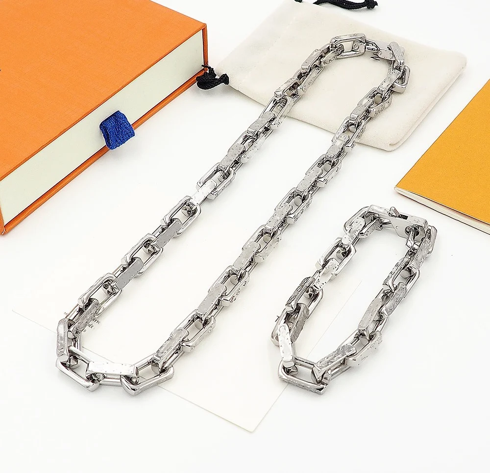 Popular Fashion Bamboo Style Bracelet and Necklace