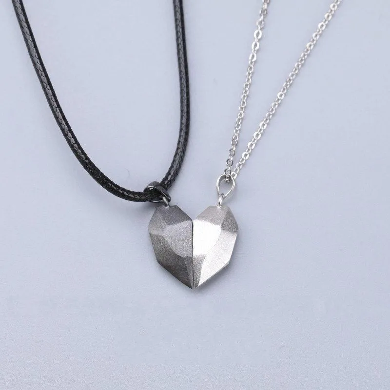 Magnetic Couple Necklace for Lovers Friendship Heart Pendant