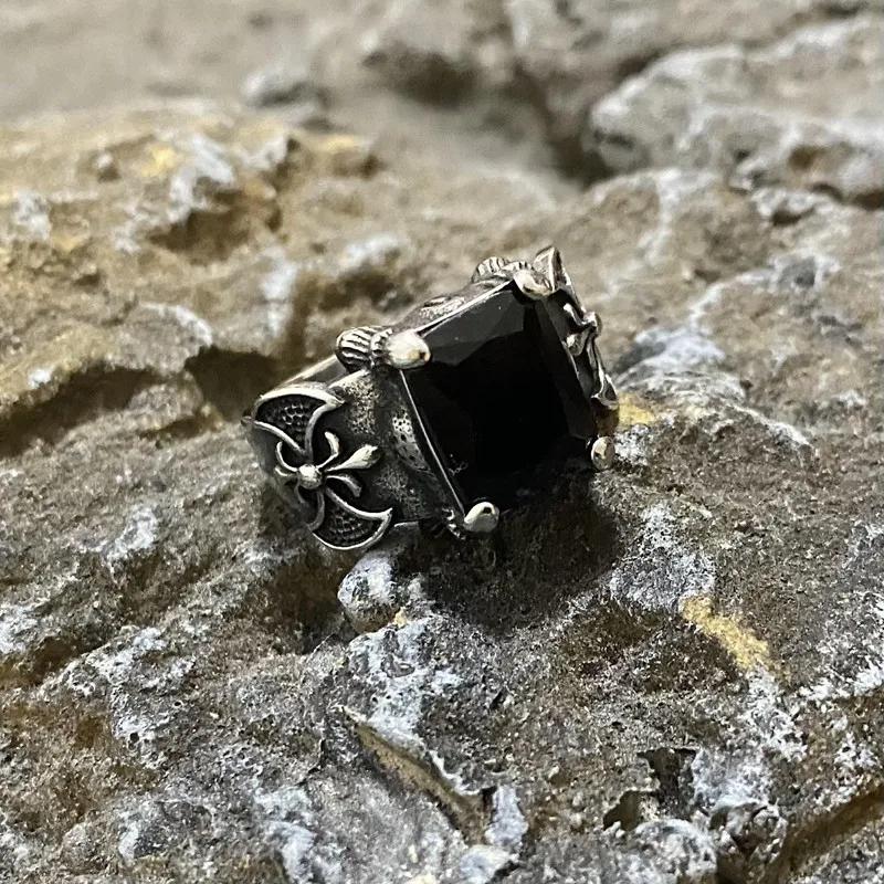 Viking Black Gemstone Axe Vintage Ring