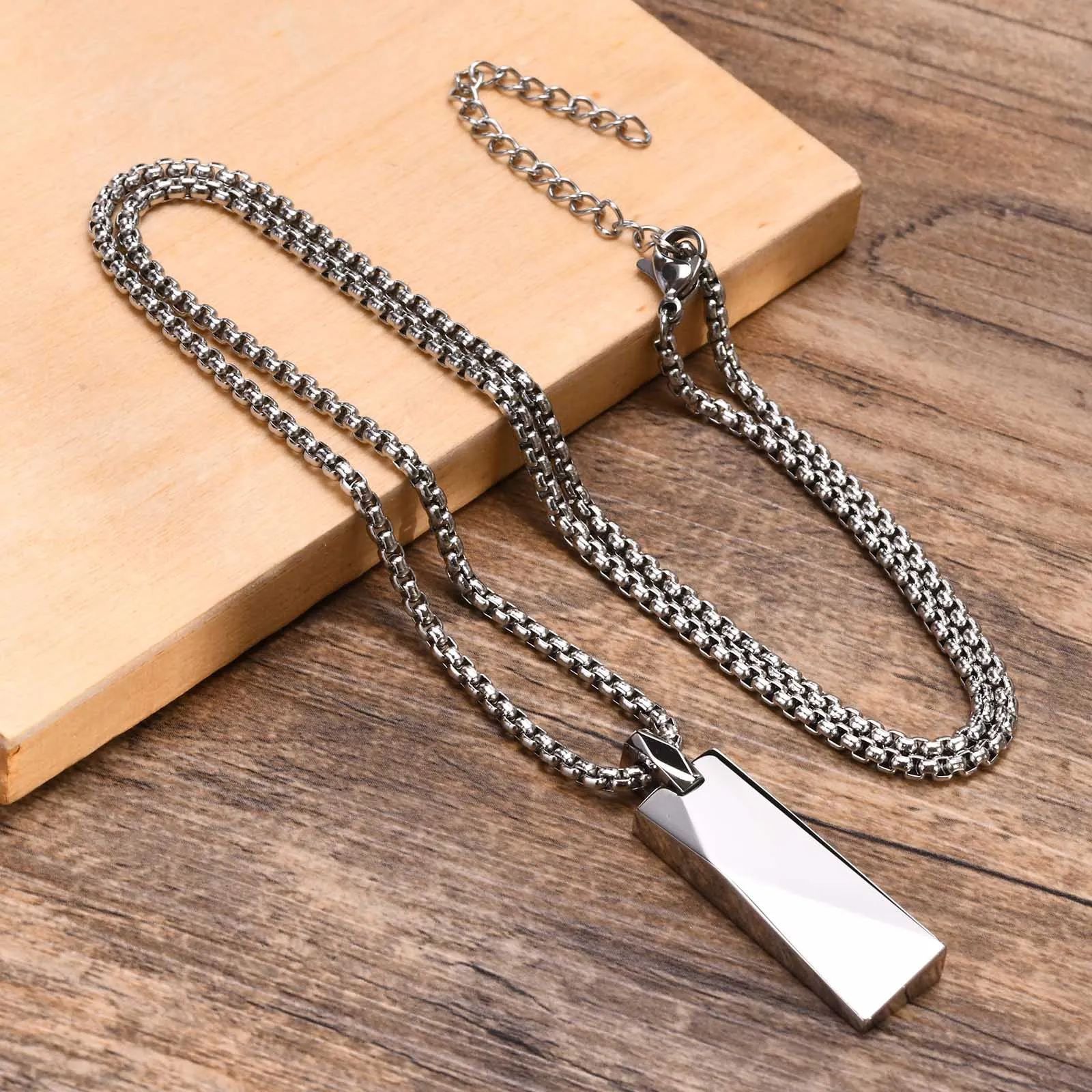 Mens Stylish Rectangle Pendant Necklace