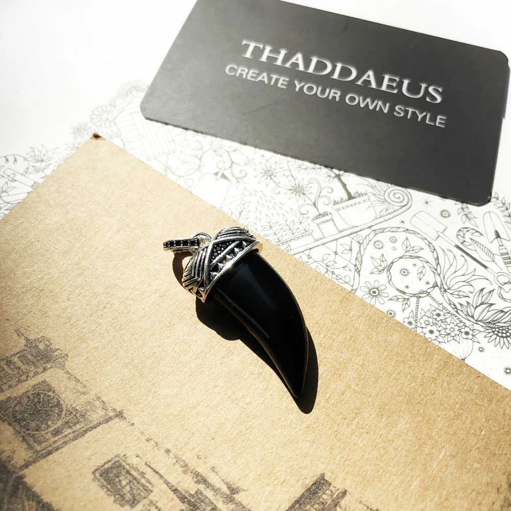 Maori Ethnic Tiger Tooth Pendant