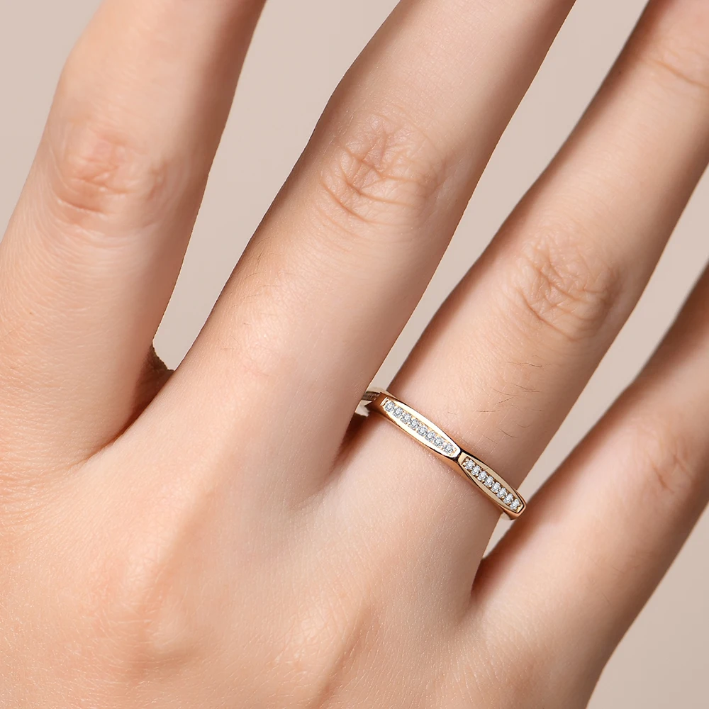 D Color 1.0mm Nut Moissanite Ring