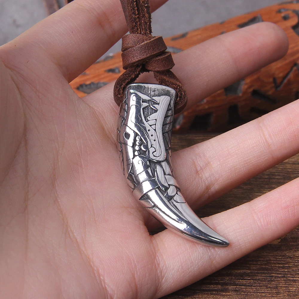Wolf Fang Tooth Spike Pendant Necklace