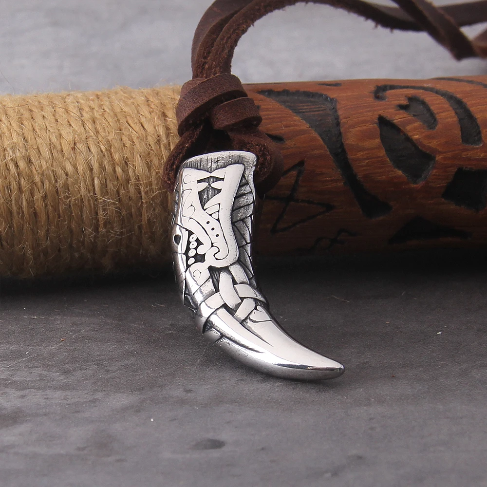 Wolf Fang Tooth Spike Pendant Necklace