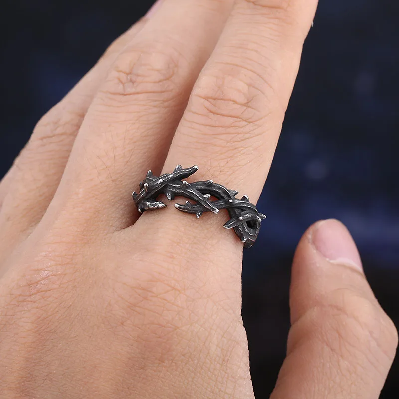 Retro Style Stainless Steel Thorn Couple Ring