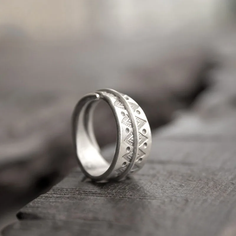 Silver Triangle Pattern Wrap Ring