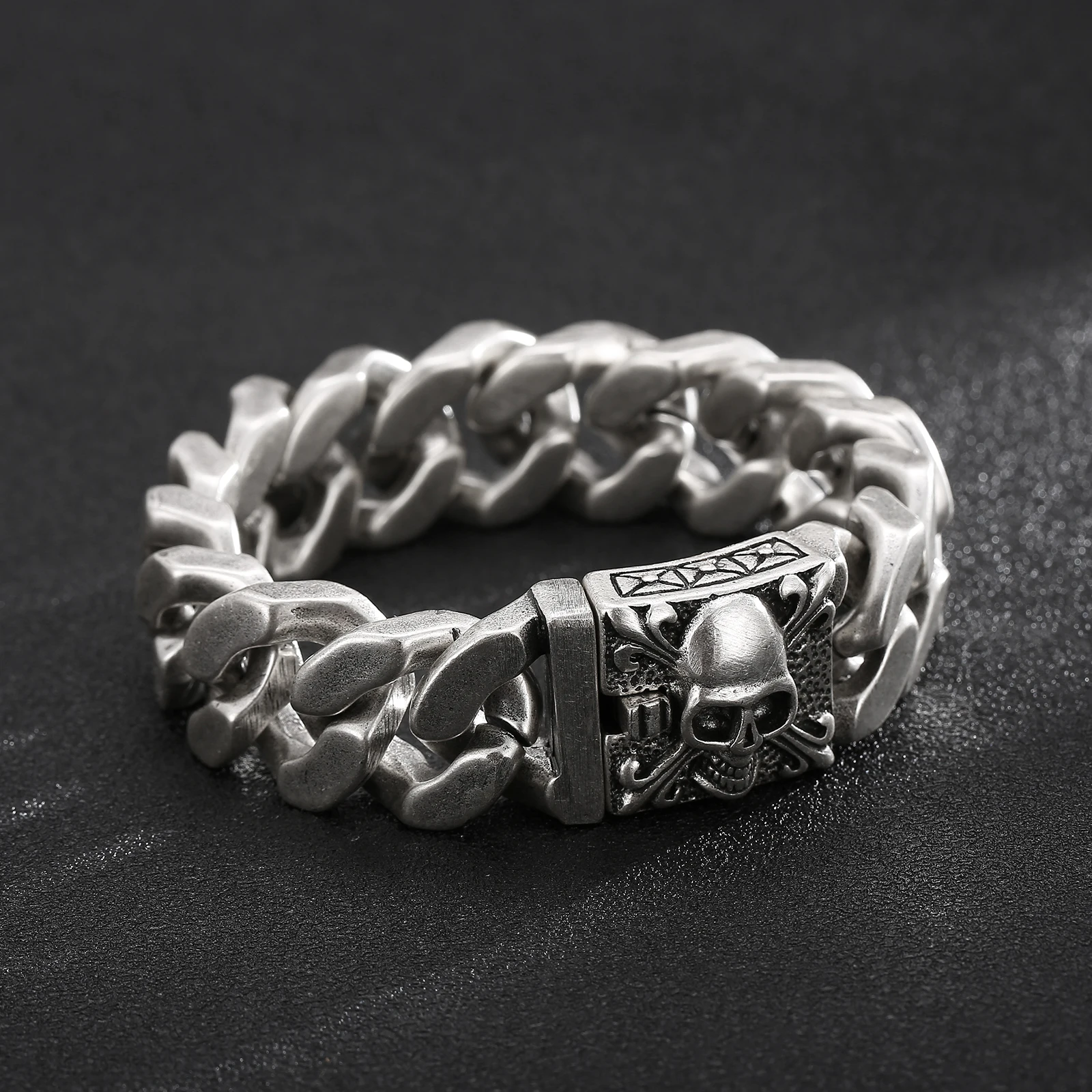 Vintage Steel Curb Chain Bracelet with Skull