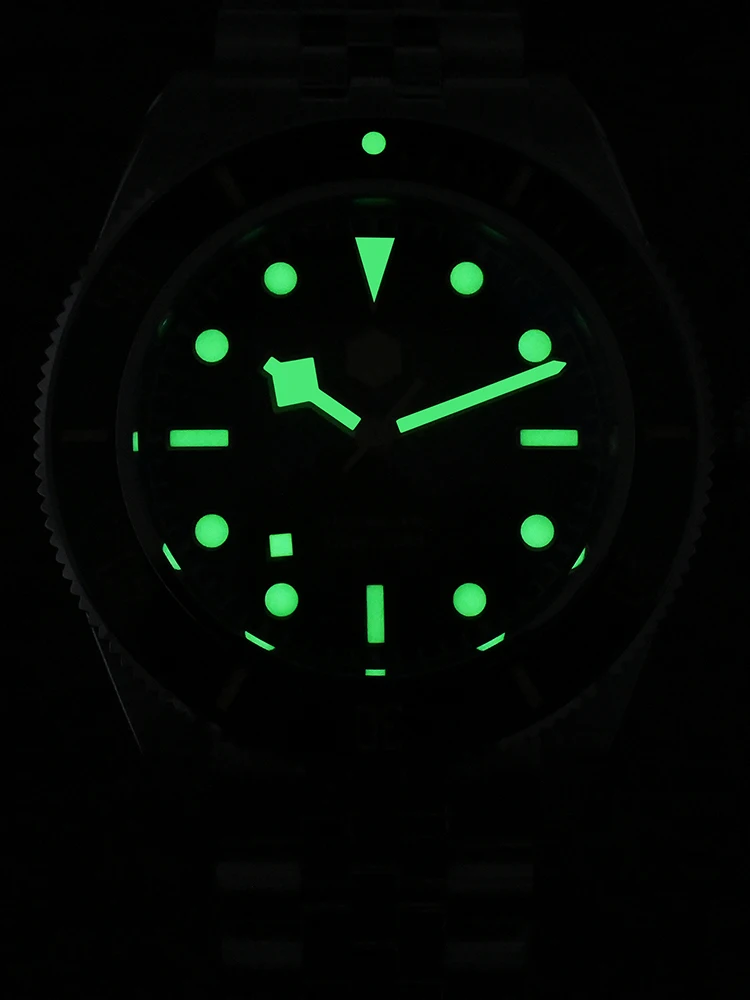 San Martin 40mm 3D Waffle Dial Dive Watch NH35 Automatic 200M Waterproof Sapphire Crystal