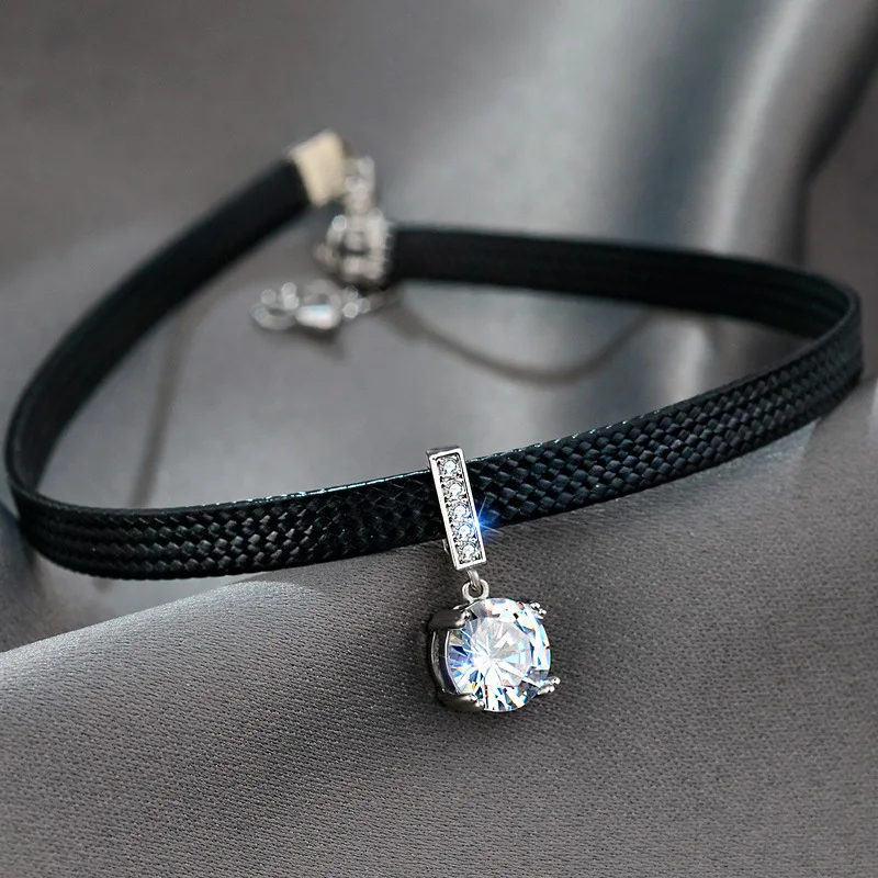 Glitter Zircon Geometric Pendant Choker