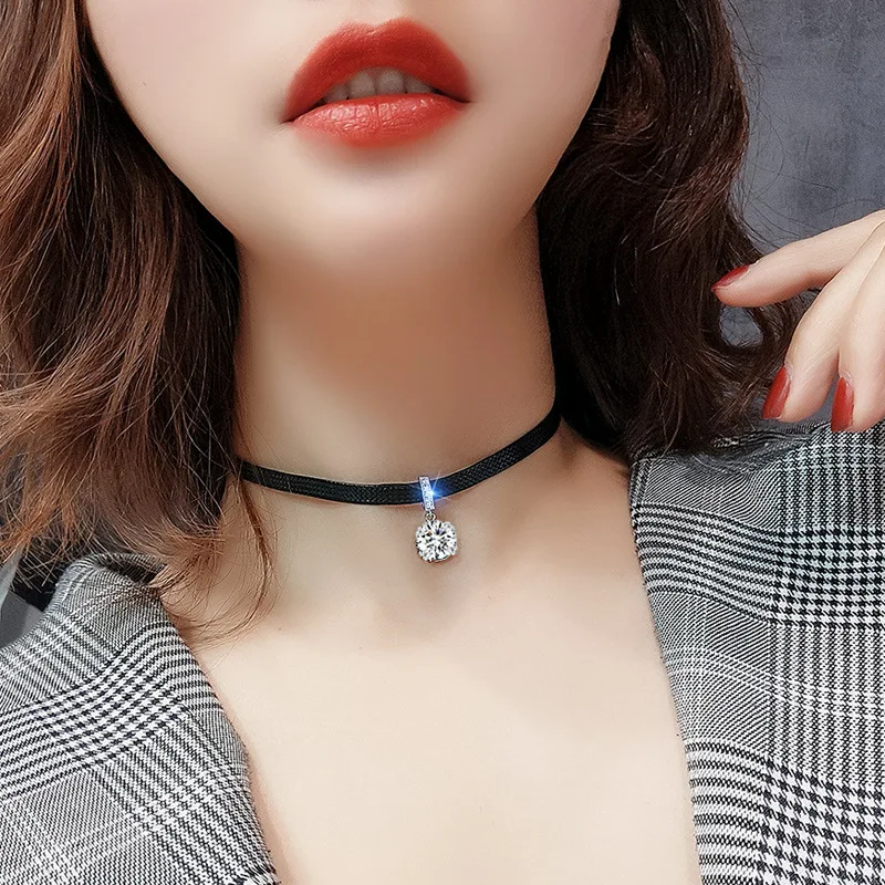 Glitter Zircon Geometric Pendant Choker