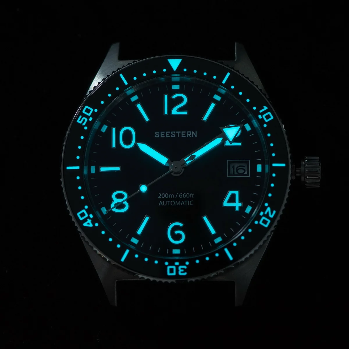 Seestern Men's Automatic Diving Watch - 200m Waterproof NH35 Movement Luminous Dial S435