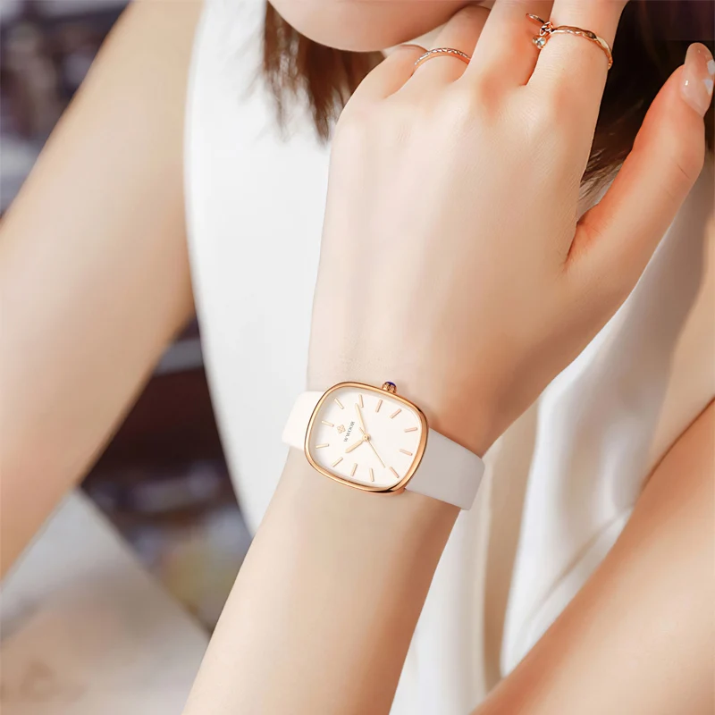 2024 Women's Luxury Leather Quartz Watch