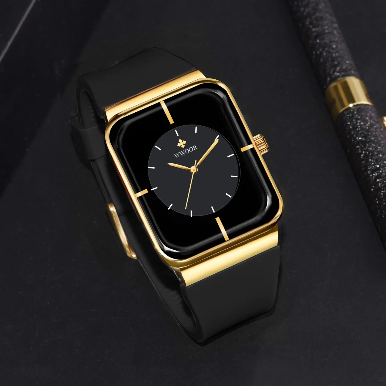 Men's Fashion Square Quartz Wristwatch