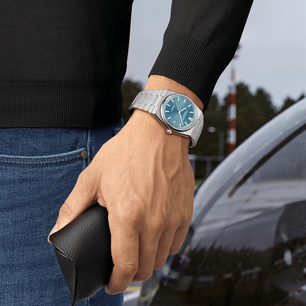 Specht & Sohne SP0007 Integrated Bracelet Watch