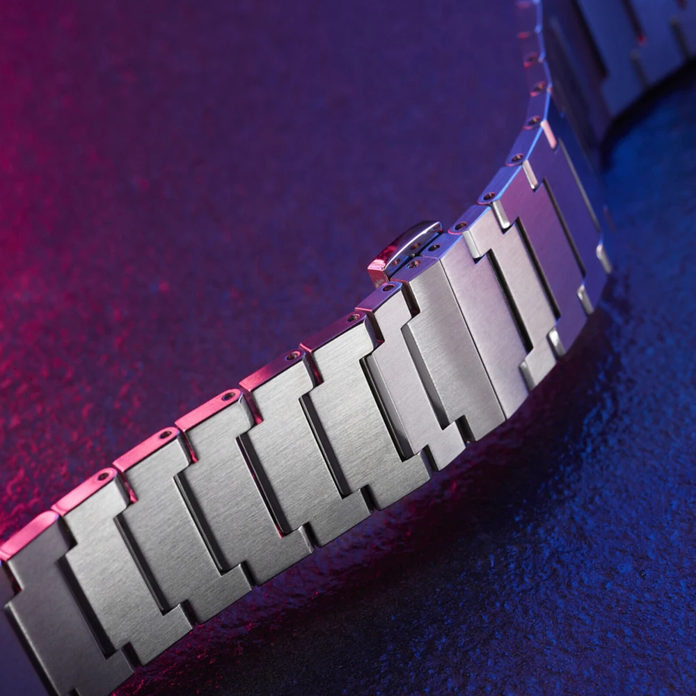 Specht & Sohne SP0007 Integrated Bracelet Watch