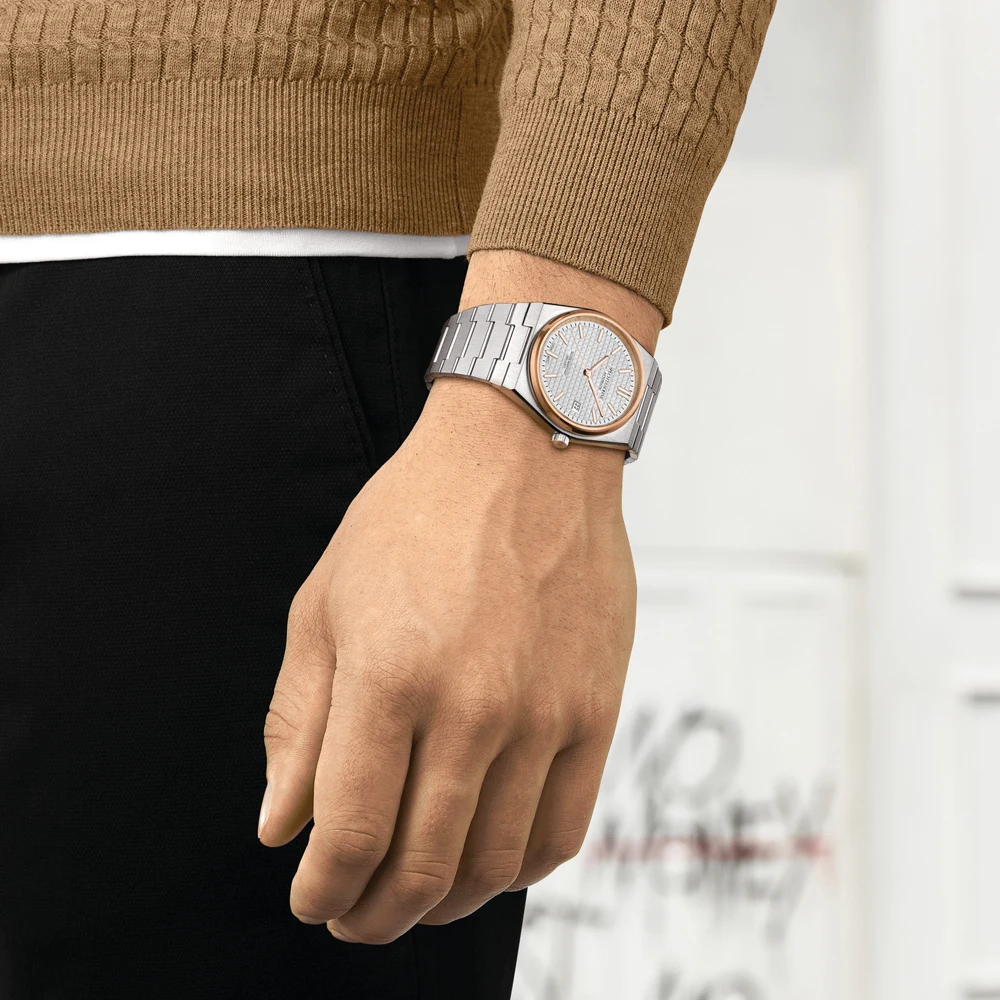 Specht & Sohne SP0007 Integrated Bracelet Watch