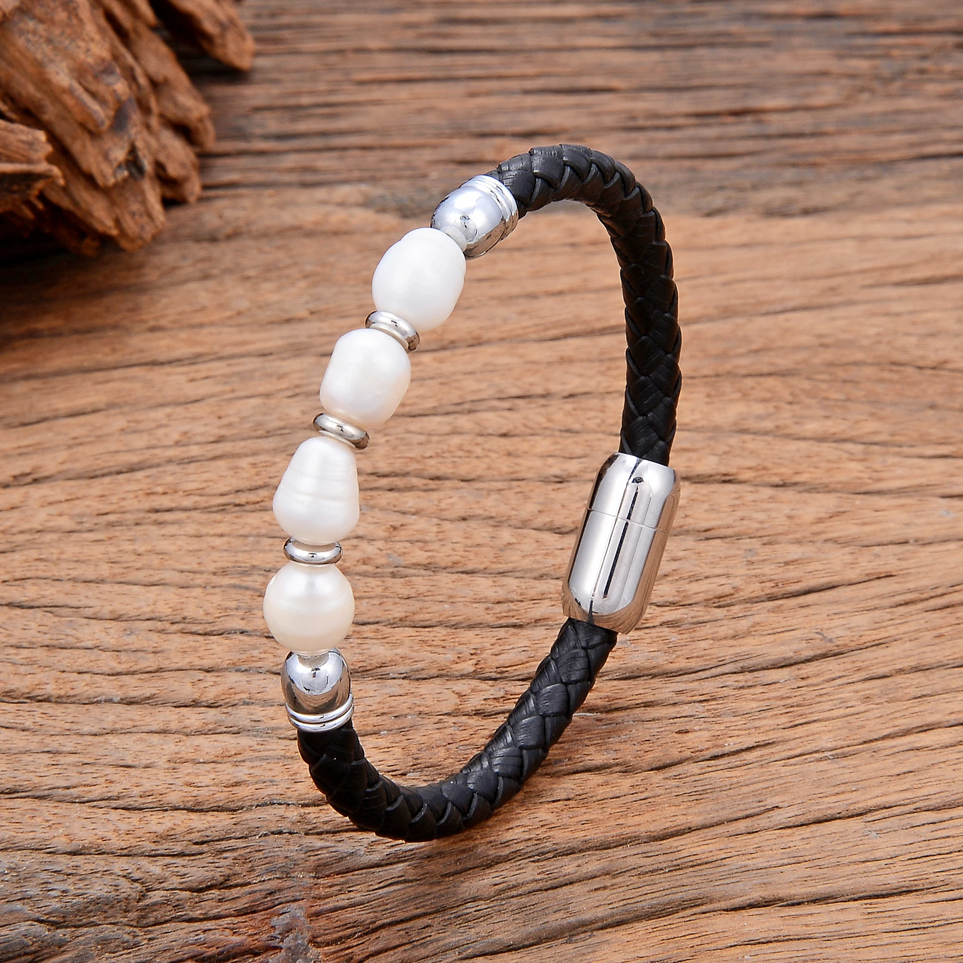 Elegant Freshwater Pearl Bracelet