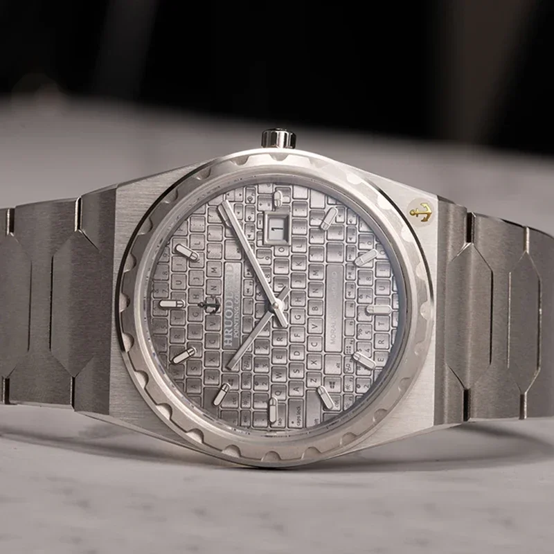 Hruodland Precision Custom Quartz Watch
