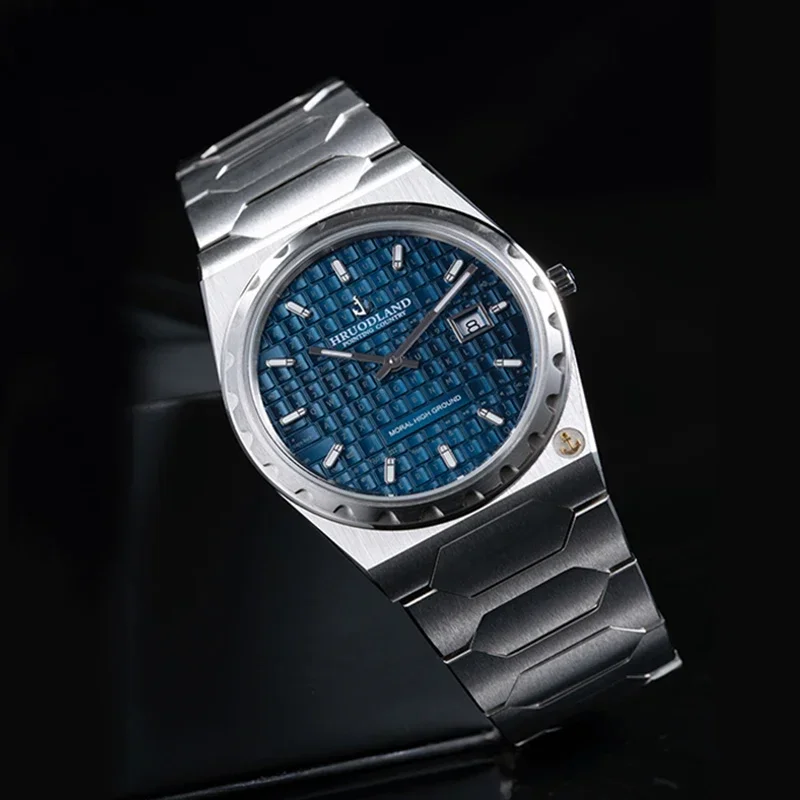 Hruodland Precision Custom Quartz Watch