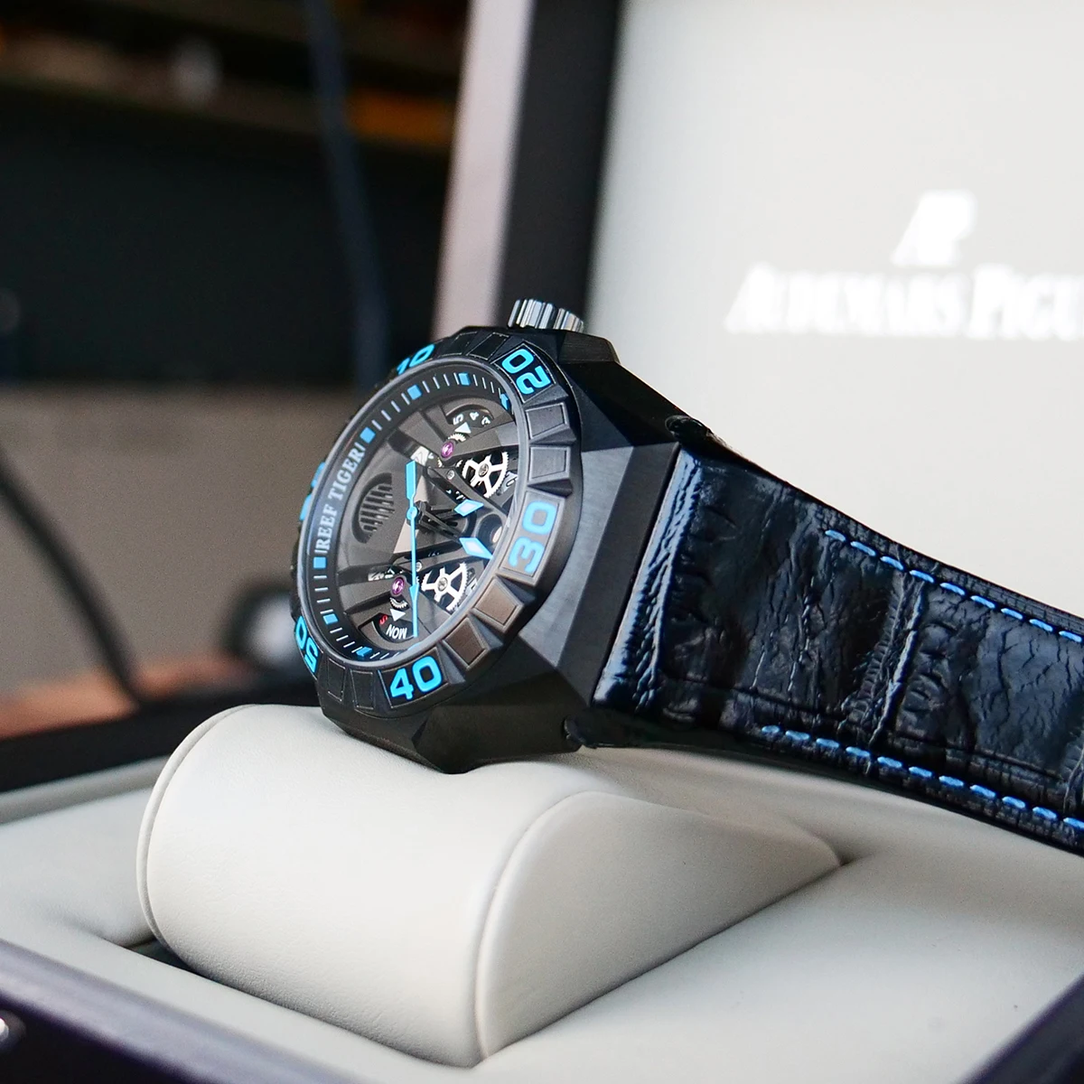 Reef Tiger Black Shark Skeleton Automatic Watch