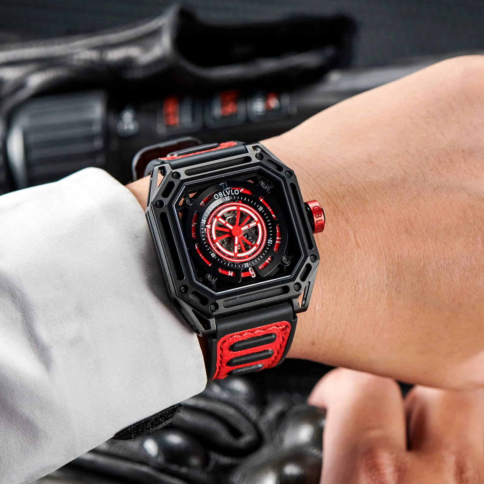 OBLVLO Luxury Sport Square Watch