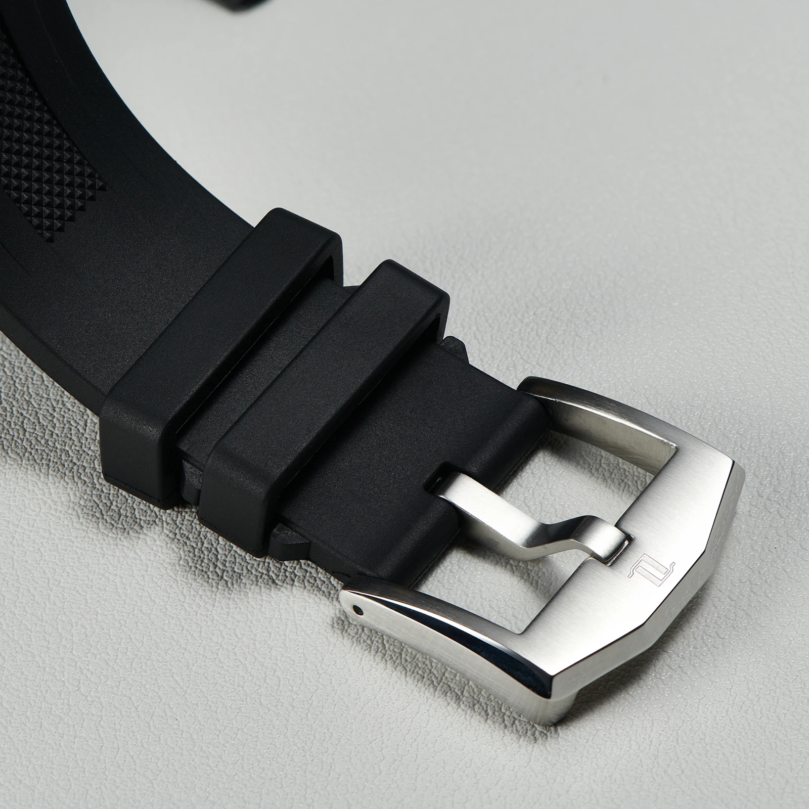 OBLVLO EM-ST Carbon Fiber Skeleton Watch