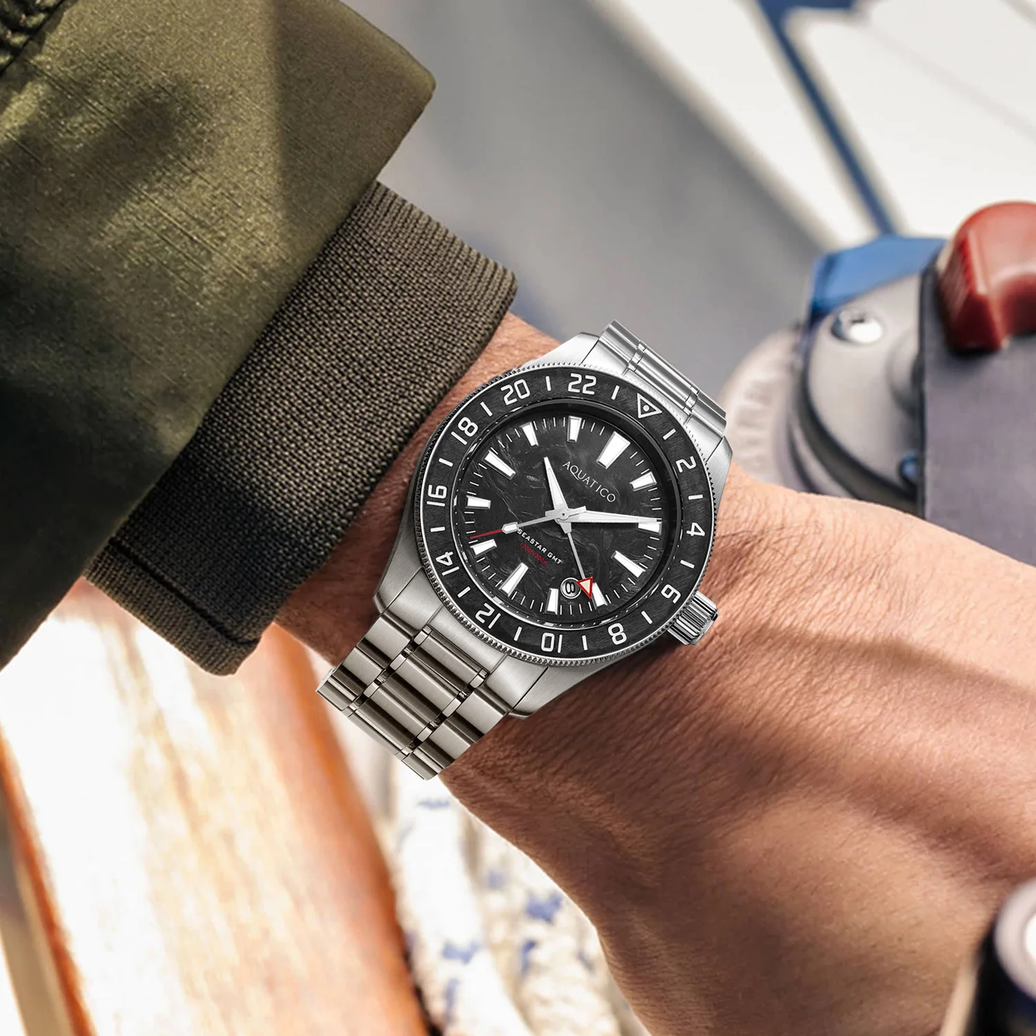 Aquatico Sea Star GMT Black Carbon Fiber Dial