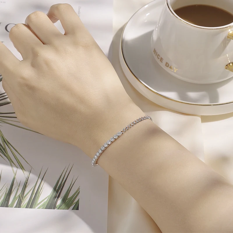18k Gold Moissanite Tennis Bracelet