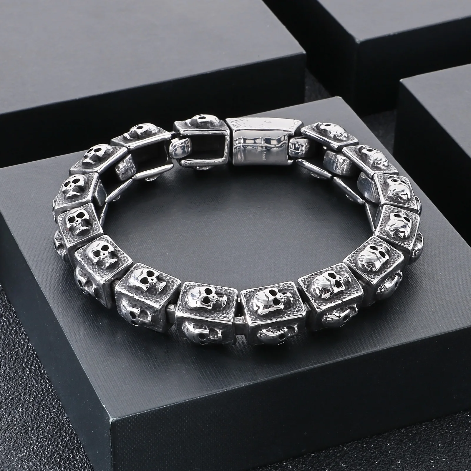 Reaper Link Bracelet – Bold Skull Stainless Steel Chain