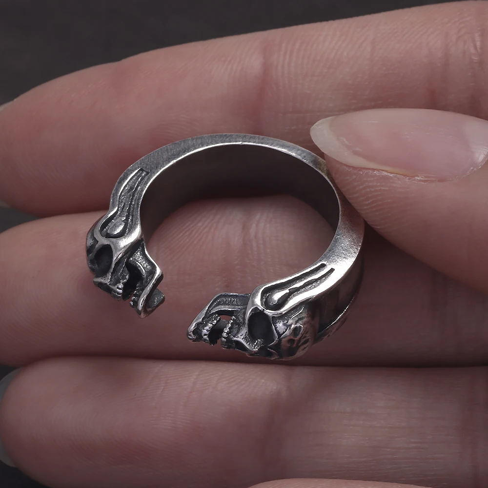 Skull Whisperer™ Double Skull Gothic Ring