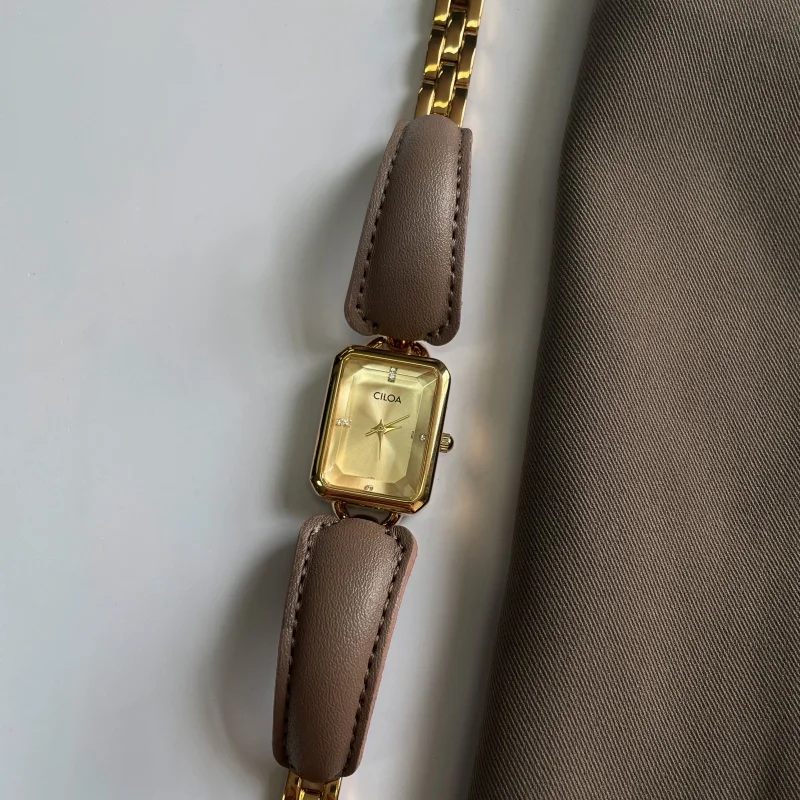 Retro Ladies Bracelet Watch 2025 – Elegant & Waterproof