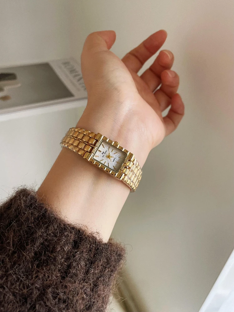 Luxury Gold Watch for Women – Square Dial Stainless Steel Quartz Wristwatch