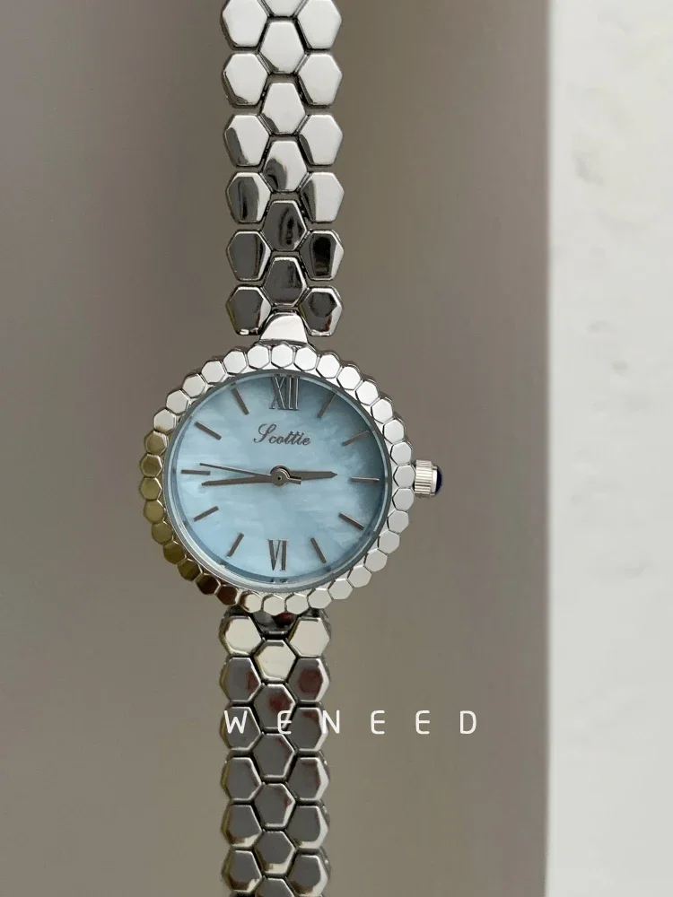 Scottie Blue Dial Stainless Steel Women’s Watch – Elegant Hex Bracelet